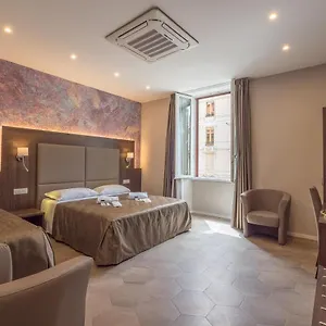 Bramble Luxury בית הארחה