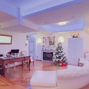 Maison Spagna בית הארחה