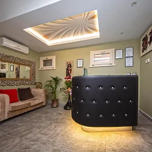 Corso 107 Wellness & בית הארחה